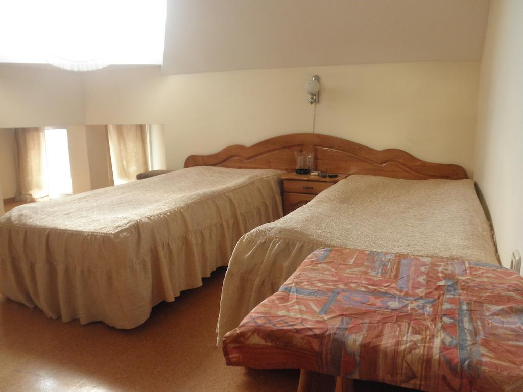 Hotel Atlantic Sliven Habitación foto